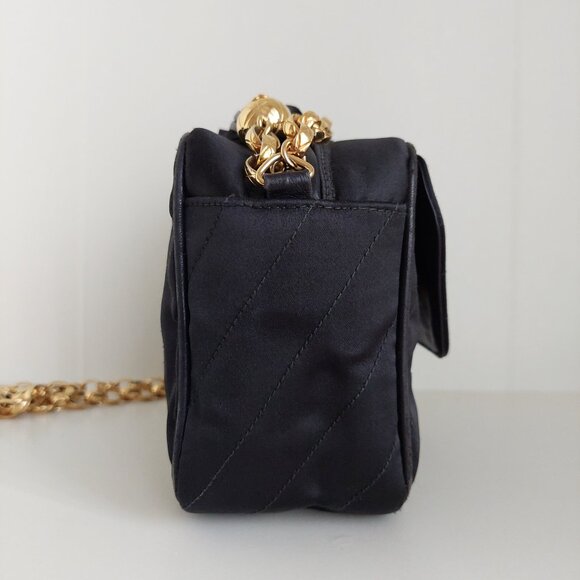 CHANEL Quilted Satin Camera Bag with Bijoux Chain - Picture 5 of 16